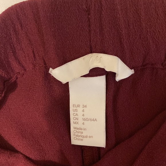 H&M Ruffle Shorts - Picture 5 of 6